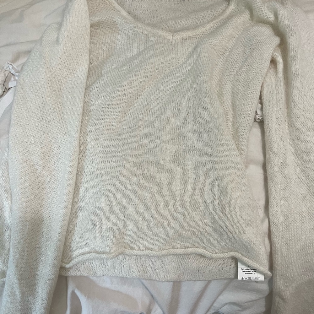 Brandy Melville cream sweater, cute, light, good for winter or over a bikini
